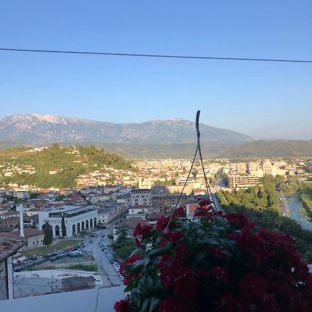Guest House Lion Berati Exterior foto